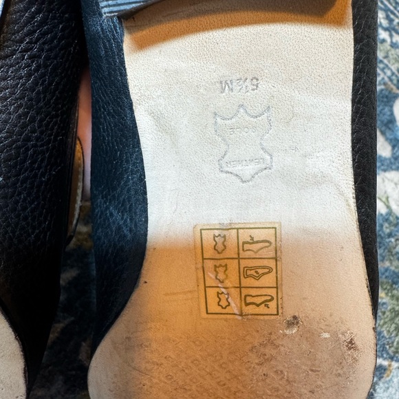 Tory Burch Black Loafers with Gold Chain Detail - Picture 10 of 10